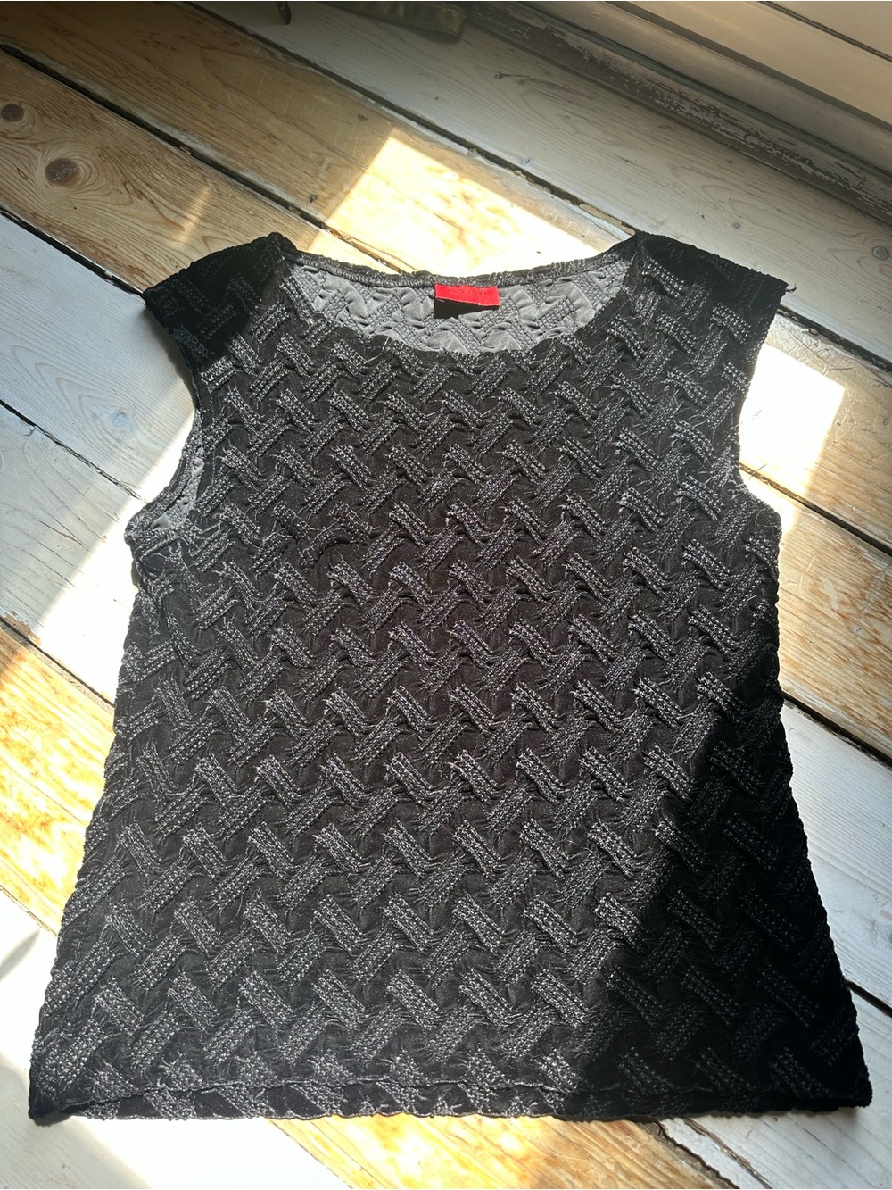 Velvet Textured Black Sleeveless Knit Top